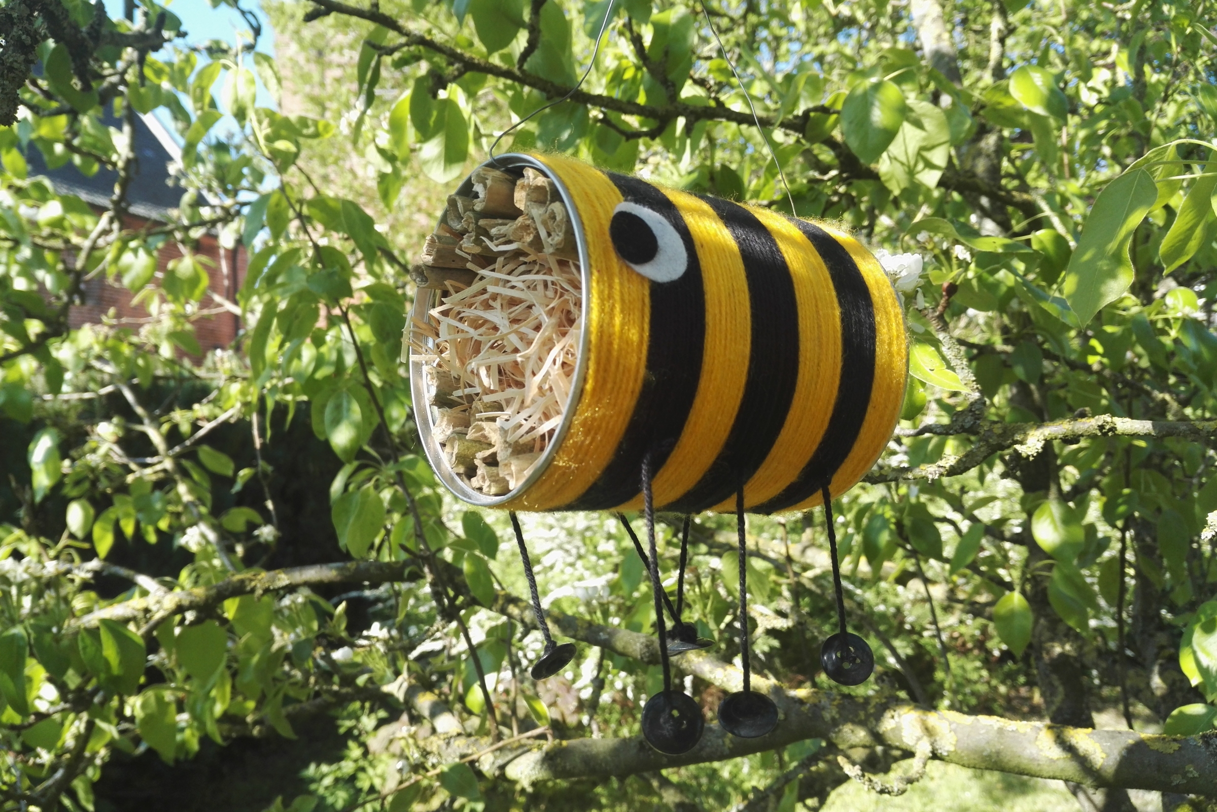 Ein Insektenhotel Fur Garten Und Balkon